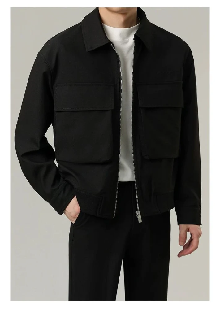 Jaket casual berbahan drill warna hitam, cocok untuk jaket komunitas dengan tampilan keren dan rapi